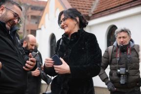 Prva žena Ace Lukasa3.jpg