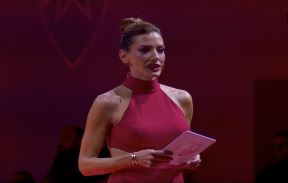 Jovana Joksimović vodi rođendan Crvene zvezde (6).jpg