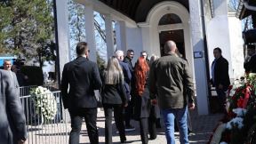 Tanja Savić na sahrani Saše Popovića