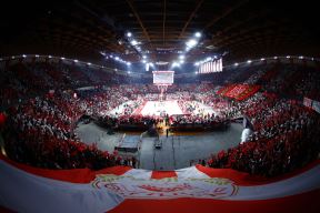 Košarkaši Olimpijakosa pevali Crvenoj zvezdi