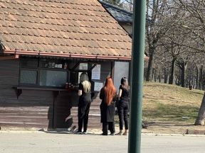 Porodica Saše Popovića stigla na Bežanijsko groblje