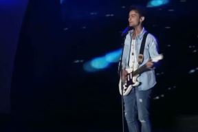 Operisan gitarista grupe DNK Goran Tonev
