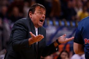 Ergin Ataman  trener Panatinaikosa i raspravi sa sudijom