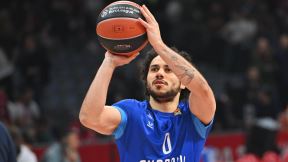 Šejn Larkin na zagrevanju u Areni