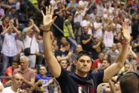 Nikola Vučević na utakmici Crvene zvezde