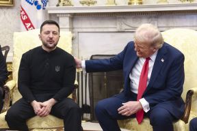 Volodimir Zelenski i Donald Tramp razgovaraju u Beloj kući