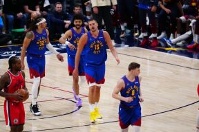 Nikola Jokić i Džamal Marej na utakmici Denver - Klipersi