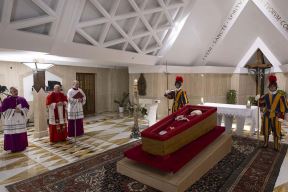 Konstatacija smrti pape Franje (1).jpg