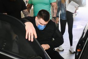 Dejan Vuksanović odlazi iz bolnice (1).jpg