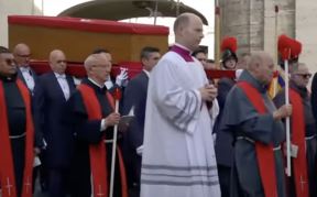 papina sahrana.jpg