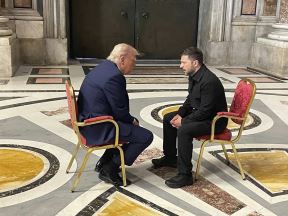 Donald Tramp i Vladimir Zelenski na sastanku u Vatikanu
