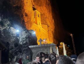 Manastir Ostrog 2.jpg