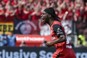 Džeremi Frimpong slavi u dresu Bajera iz Leverkuzena.
