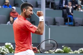 Novak se izvinio publici jer je slomio reket