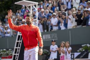 Novak Đoković slavi titulu (5).jpg