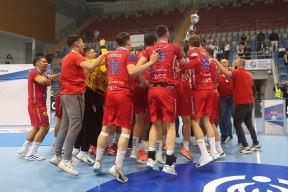 Rukometaši Vojvodine slave sa trofejom Kupa Srbije.