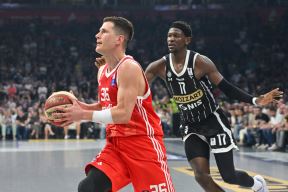 Nedović i Bonga u duelu na derbiju.