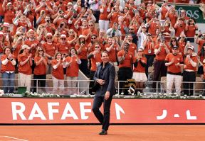 Rafael Nadal oproštaj na Rolan Garosu (5).jpg
