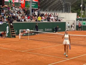 Olga Danilović slavi pobedu (1).jpg