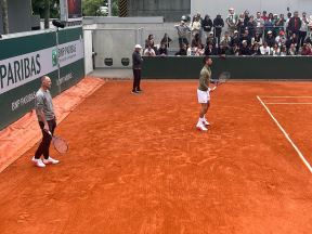 Novak Đoković zabrinuo na treningu na Rolan Garosu