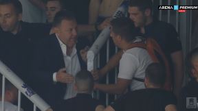 Dragan Bokan sa navijačima Budućnosti copy.jpg