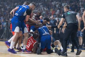 Nikola Tanasković i Ajzeja Kenan frka na Budućnost Crvena zvezda