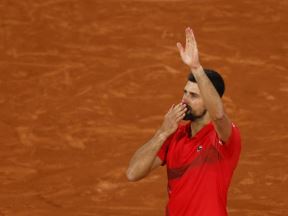 Novak Đoković odlazi sa Rolan Garosa