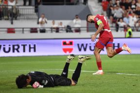Aleksandar Mitrović slavi gol na Srbija Andora