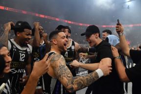 Partizan Budućnost slavlje 3.jpg