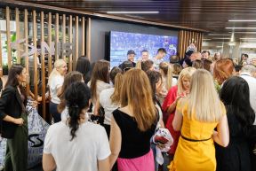 Košarkaši Partizana posetili Poslovni centar NIS-a u Beogradu