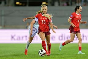 Alisha Lehmann Switzerland 2.jpg