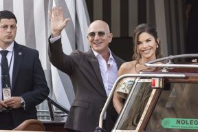 Loren Sančez i Džef Bezos 3.jpg