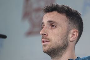 Dijogo Žota govori na konferenciji za medije.