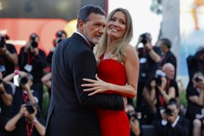 Antonio Banderas Nikol Kembel  (4).jpg