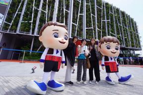 Maskote EXPO 2027 Beograd u Osaki_3 (Foto EXPO 2027 Beograd, Dragan Kujundžić).jpg