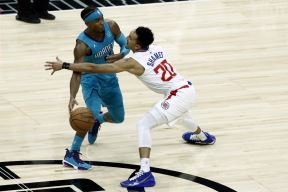 Devonte Grejem i Landri Šamet u duelu na Šarlot Klipersi