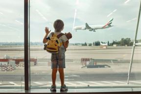 Dete na aerodromu
