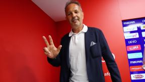 Siniša MIhajlović podigao tri prsta