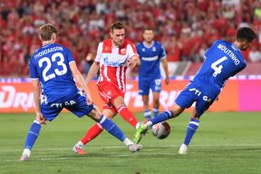 Timi Maks Elšnik na Crvena zvezda Leh