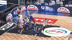 Nikola Jokić asistencija za Stefana Jovića na meču Srbije i Češke na Eurobasketu 2025.
