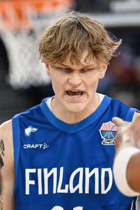 Mika Murinen tinejdžer Finske u svađi sa Jovićem na Eurobasketu
