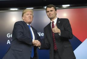 Donald Tramp Čarli Kir