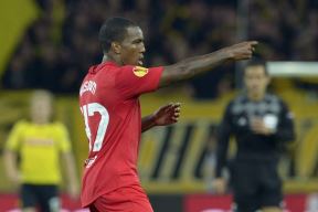 Andre Wisdom 4.jpg