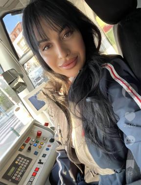 Anđela vozi tramvaj u Beču (4).jpg