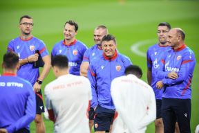 Vladan Milojević na treningu pred Porto Zvezda
