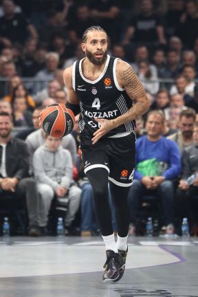 Partizan - Armani 2.jpg
