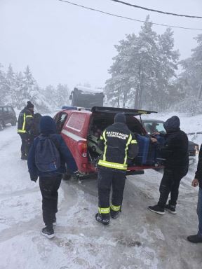 Zaglavljen autobus 2.jpg