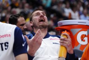 Nikola Jokić na meču Denvera i Klipersa