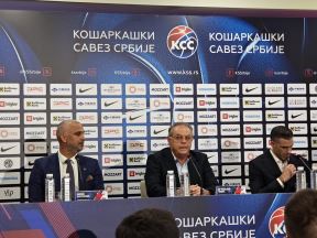 Dušan Alimpijević, konferencija za medije (4).jpg