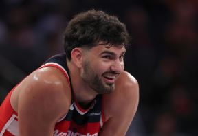 Tristan Vukčević na meču Vašingtona i Njujork Niksa